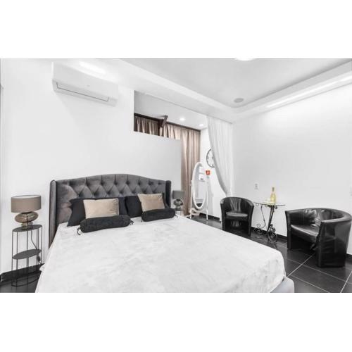 Modern Studio Apartment Noyan