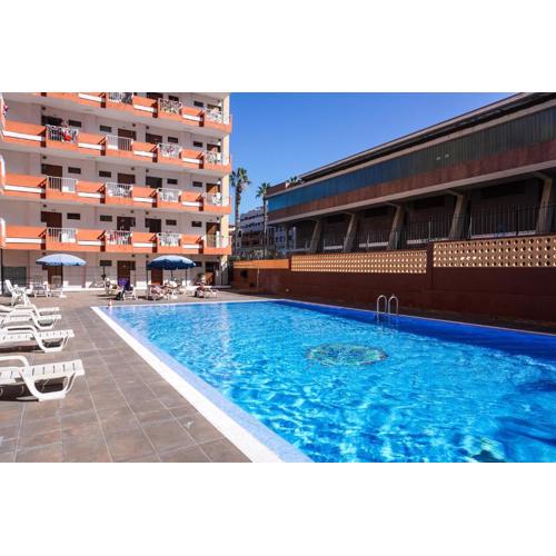 Modern Studio close to the Beach with Pool