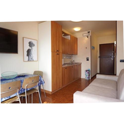 Modern studio with shared pool - Beahost