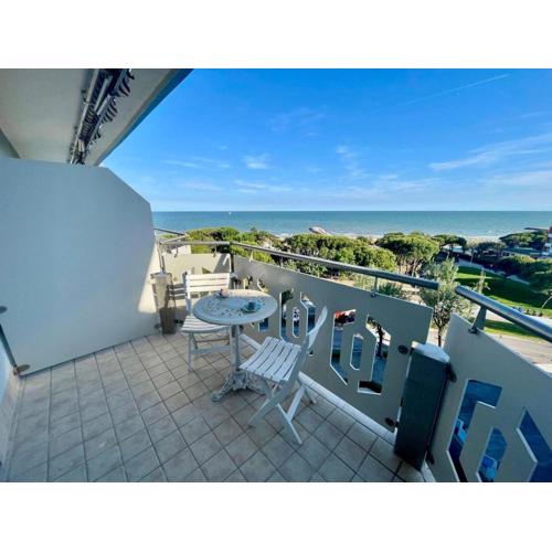 Modern studio with shared pool