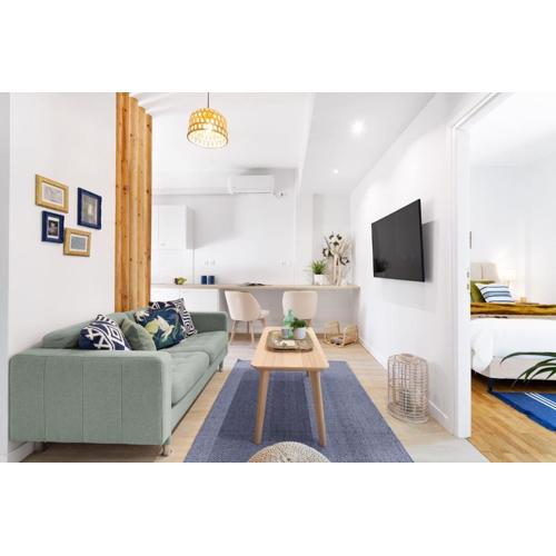 Modern & Stylish Hideaway Downtown near Acropolis & Metro