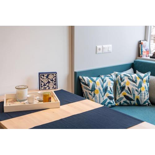 Modern & Stylish Sea Apartment with Parking