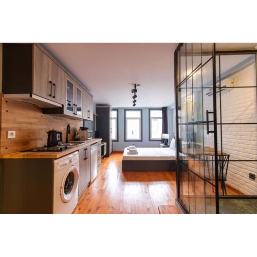 Modern Stylish Studio Retreat in Fatih District