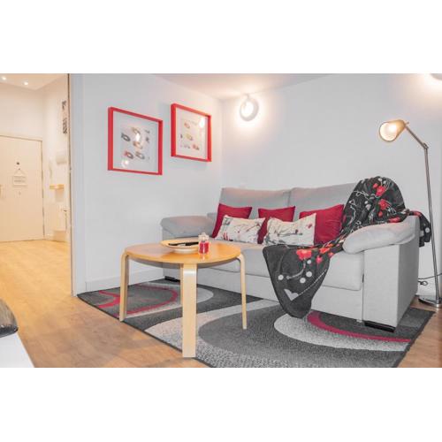 Modern, temporary, and practical apartment in Chamberí VAR12