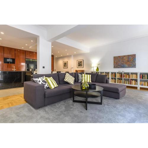 Modern Two-Bedroom Apartment In Kolonaki, Peridot - Homes