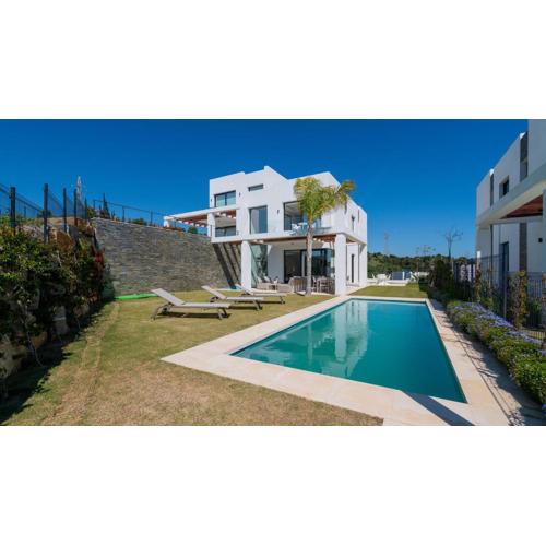 Modern villa Cabopino