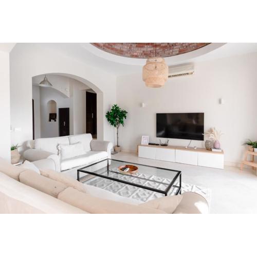 Modern Villa in El Gouna (Private Pool & Garden.)