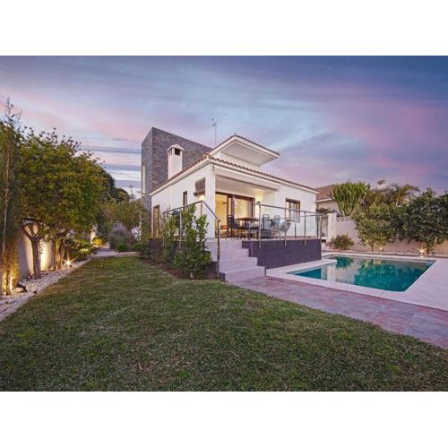 Modern Villa near Costabella beach