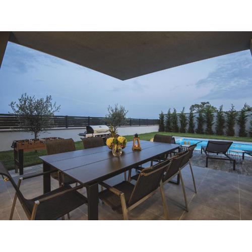 Modern villa with heated pool