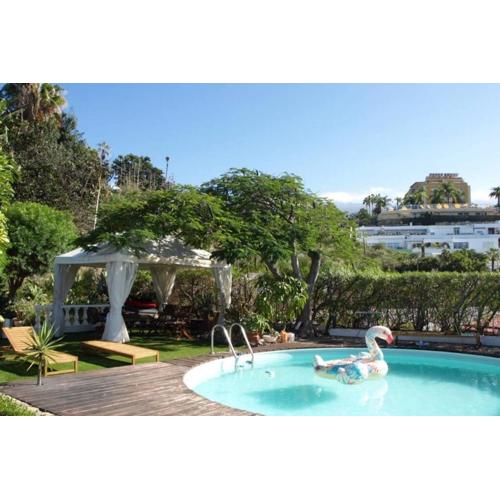 Modern villa with pool in Tenerife