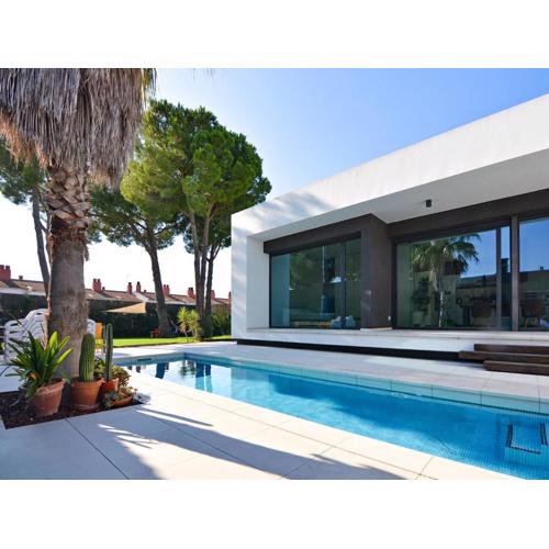 Modern villa with swimming pool