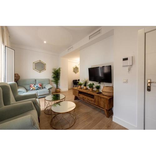 Modern with balcony- 2Bd 2Bth- San Vicente