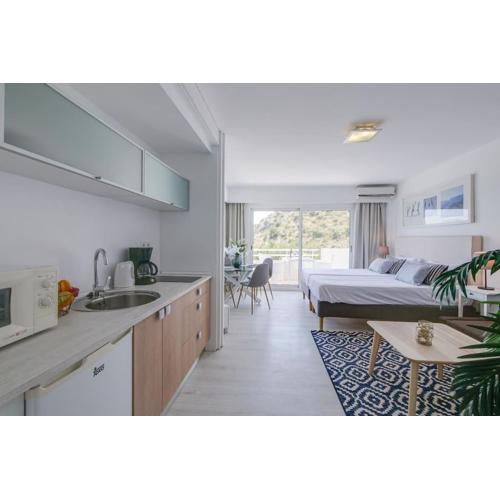 Modern, XXL Pool, Klima, fast Wifi, Tennis