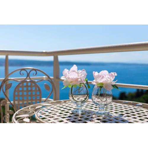 Modernes Apartment nur 90 Meter zum Strand mit Meerblick, Tiefgarage, Klima