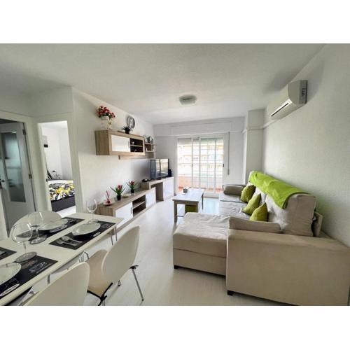 Modernized 2 Bed Apt with Com pool PP27