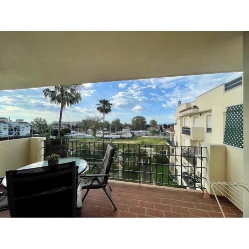Moderno Apartamento con terraza y vista al mar a 5 min Pto. Banús