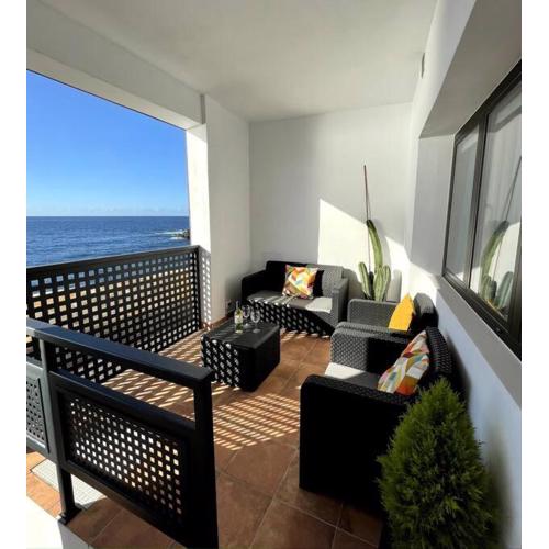 Moderno apartamento frente al mar