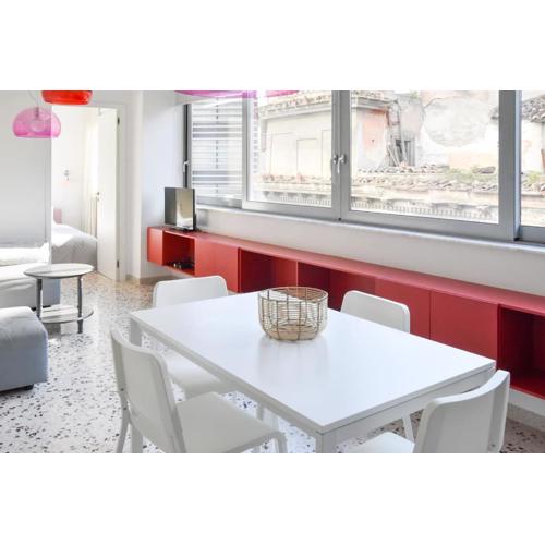 Monastiraki Panorama: Spacious City Living