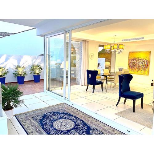 MONDRIAN Luxury Suites & Villas