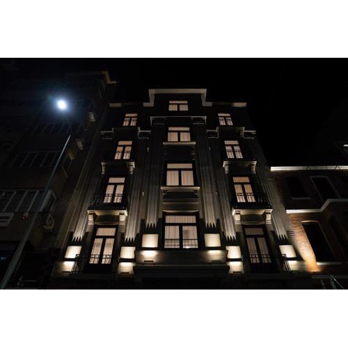 Monev Suites Hotel