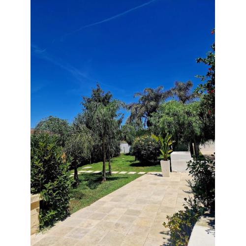 Monolocale ampio Alimini Home