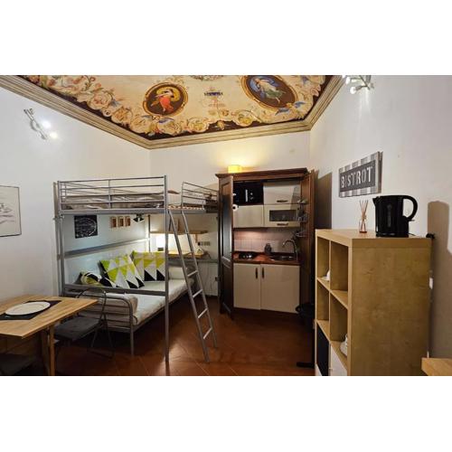 Monolocale in palazzo d\