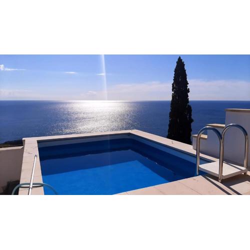 Monolokal Blu Suite Cottage