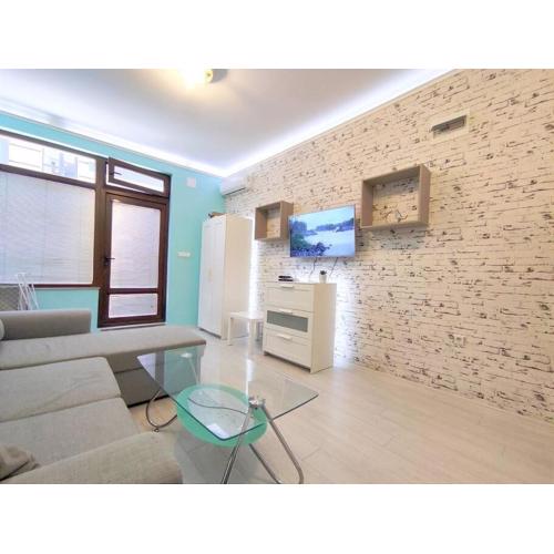 Mony Studio
