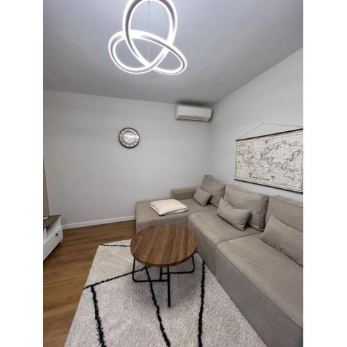 Mosaic Cane Apartment 2