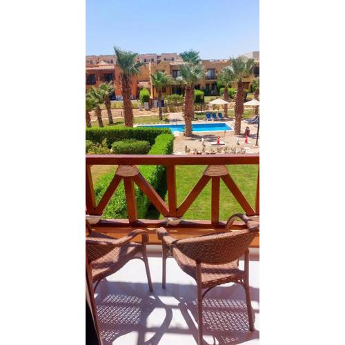 Mountain View Sokhna 1, Villa 4 Bedrooms, Direct to Pool, 300 M to Beach & Dayra Camp, Families ONLY
