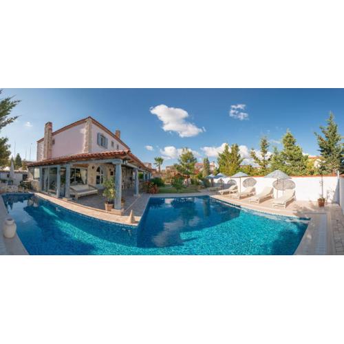 Moy Hotel