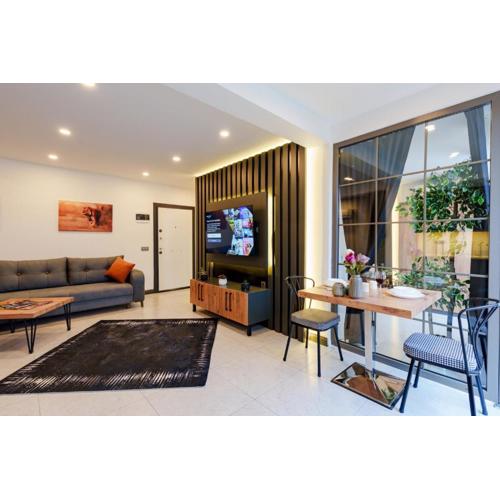 Mrt Suites Lara