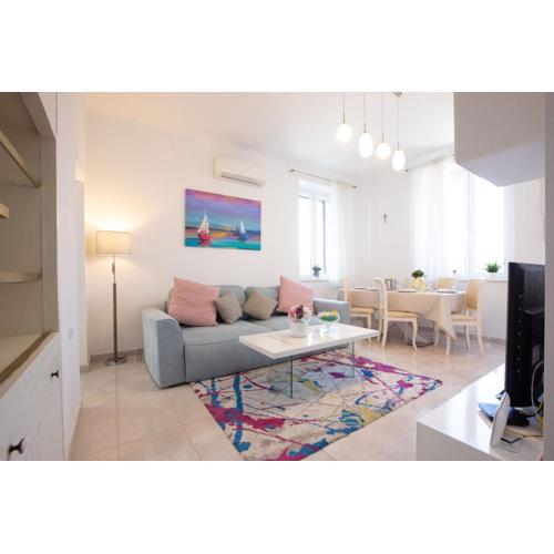 MS 3BR Apartment near Kolovare beach