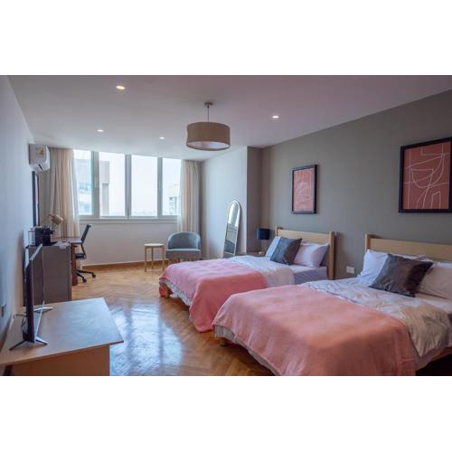 MUDO VIDA Shared Apartment - Studio 01 Nile, Skyline and Pyramids View