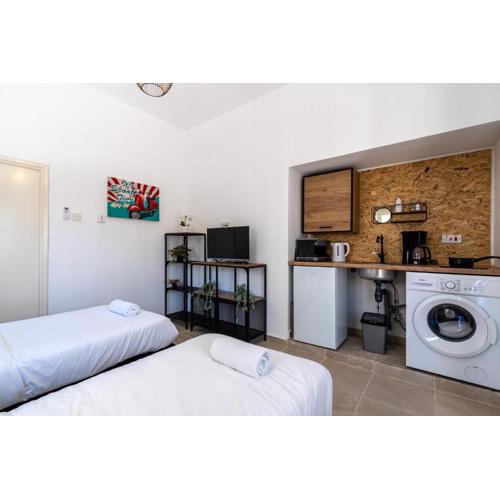 Mufasa Studio in Larnaca w/Terrace