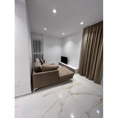 Mumbas Apartment 3