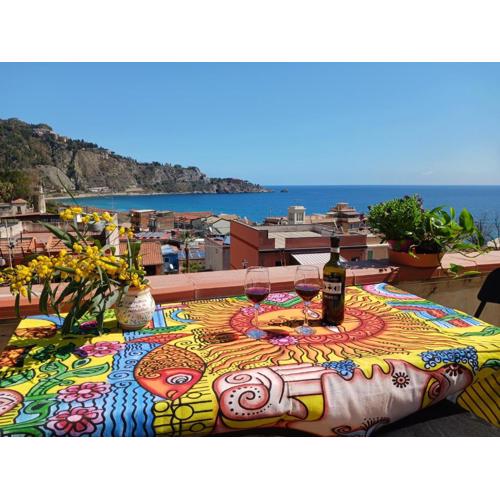 Mungi bay, flat with sea view roof top terrace