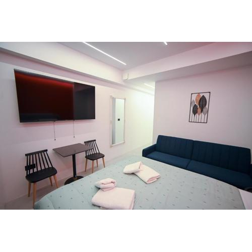 Museum Suite Kodrigktonos by Zeussuites