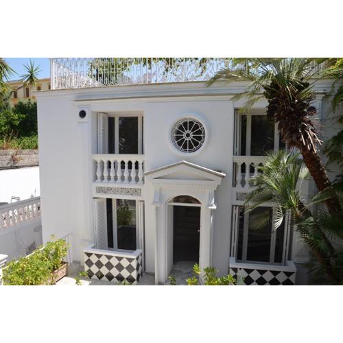 Muta House