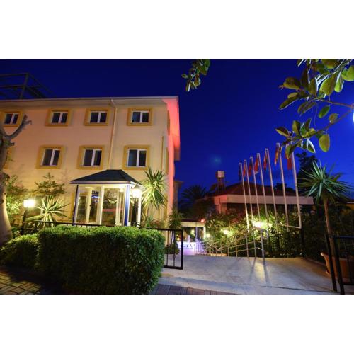 Muz Hotel