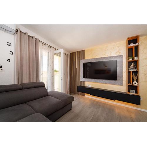 My Dalmatia - Sea view apartment Klara with garage and barbecue
