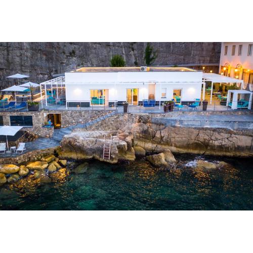 My Exclusive Italy - Beachfront Villa Sorrento & private sea access