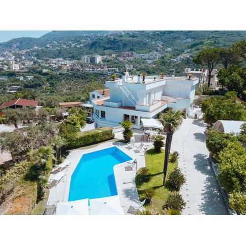 My Exclusive Italy - Luxury Villa in Sorrento Coast Swimming Pool & View