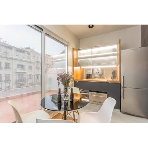 My Space Barelona - Renovated Attic Apartment with Two Terrace