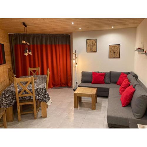 MyHome - Génépis 36 - Super T4 8 pax skis aux pieds - Val Claret