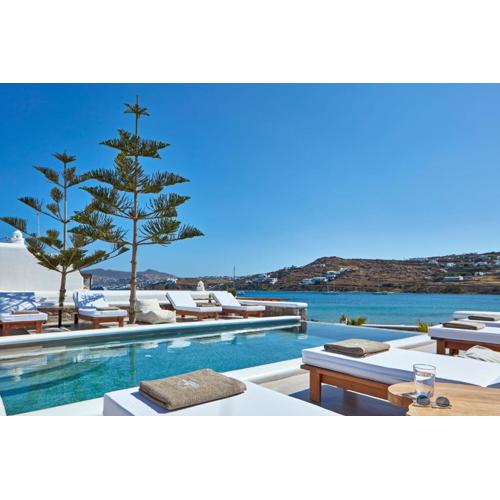 Mykonos Waves Beach House & Suites