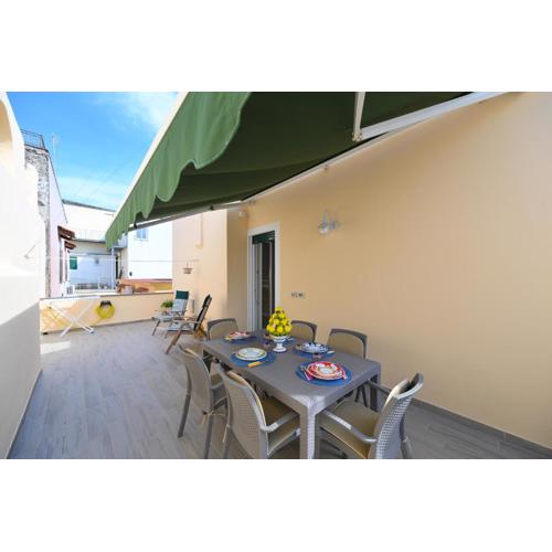 Myosotis - Apartment with terrace in Ischia