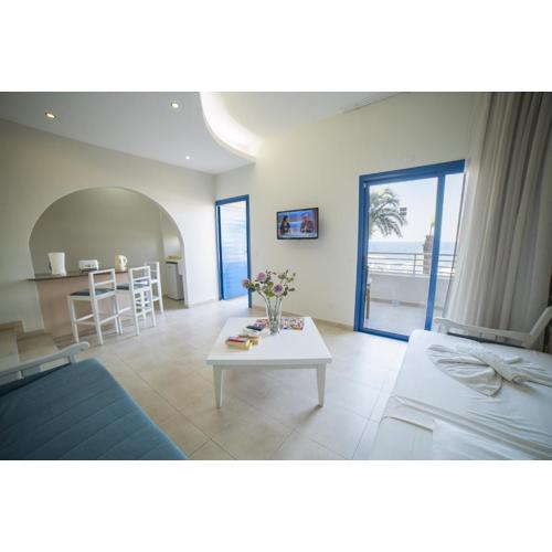 MyroAndrou Beach Hotel Apartments