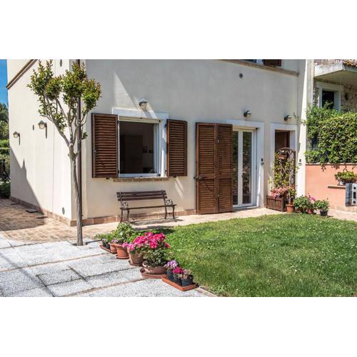 N011 - Numana, nuovo bilocale con giardino