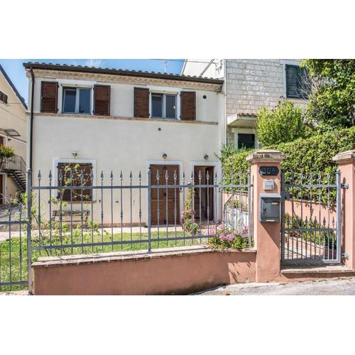 N012 - Numana, nuovo bilocale con aria condizionata